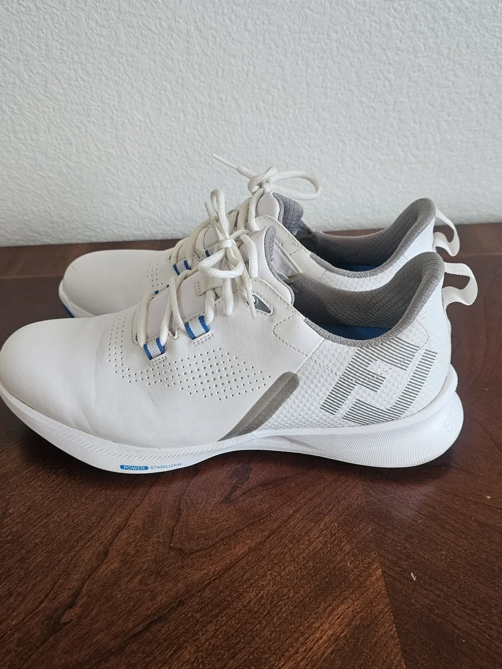 FootJoy FJ White Spikeless Golf Shoes Power Stabilizer Men's 9M Strato Lite